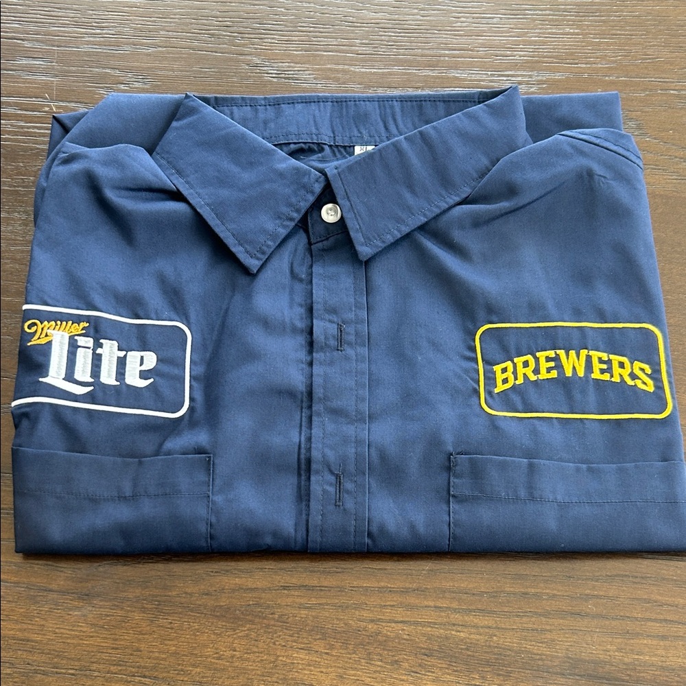 Men’s Brewers and Miller Lite collab button down NWT